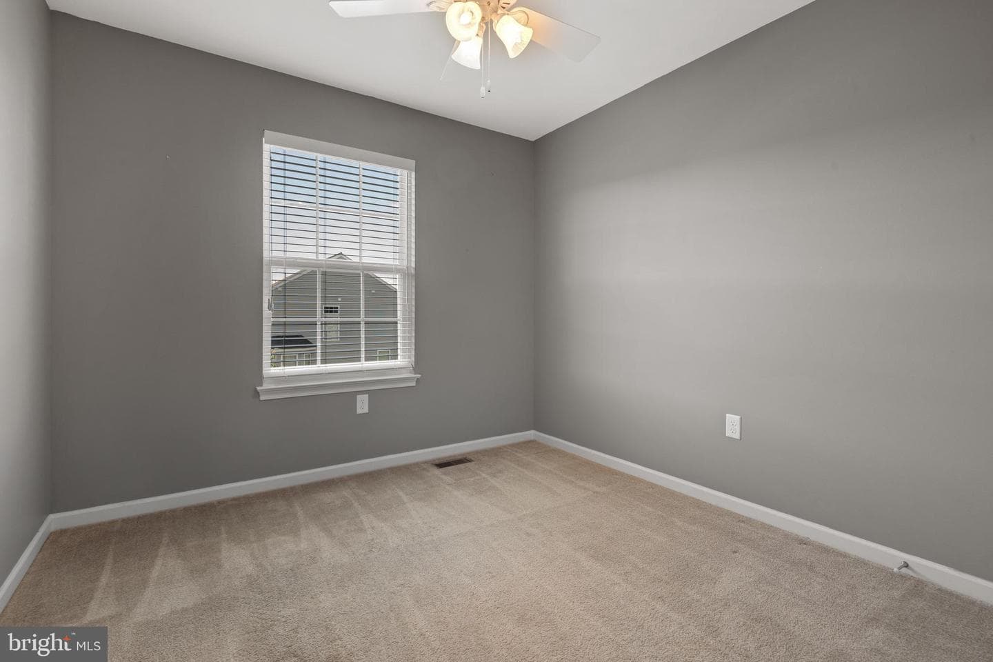805 Heather Way photo 35