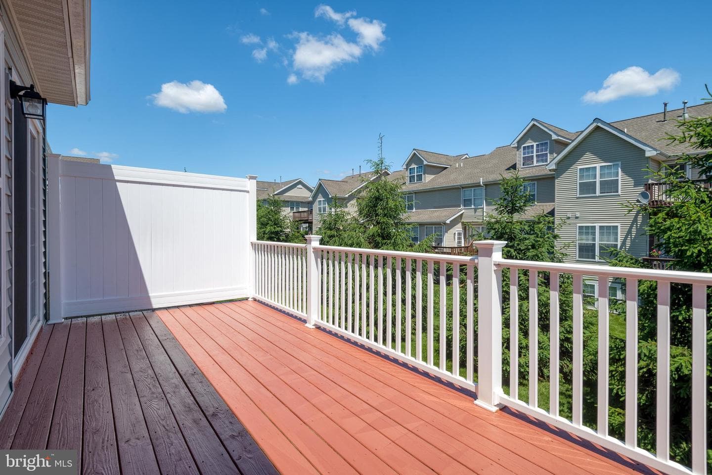 805 Heather Way photo 8