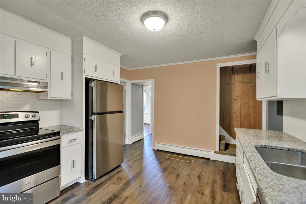 663 N 5th Street photo 14