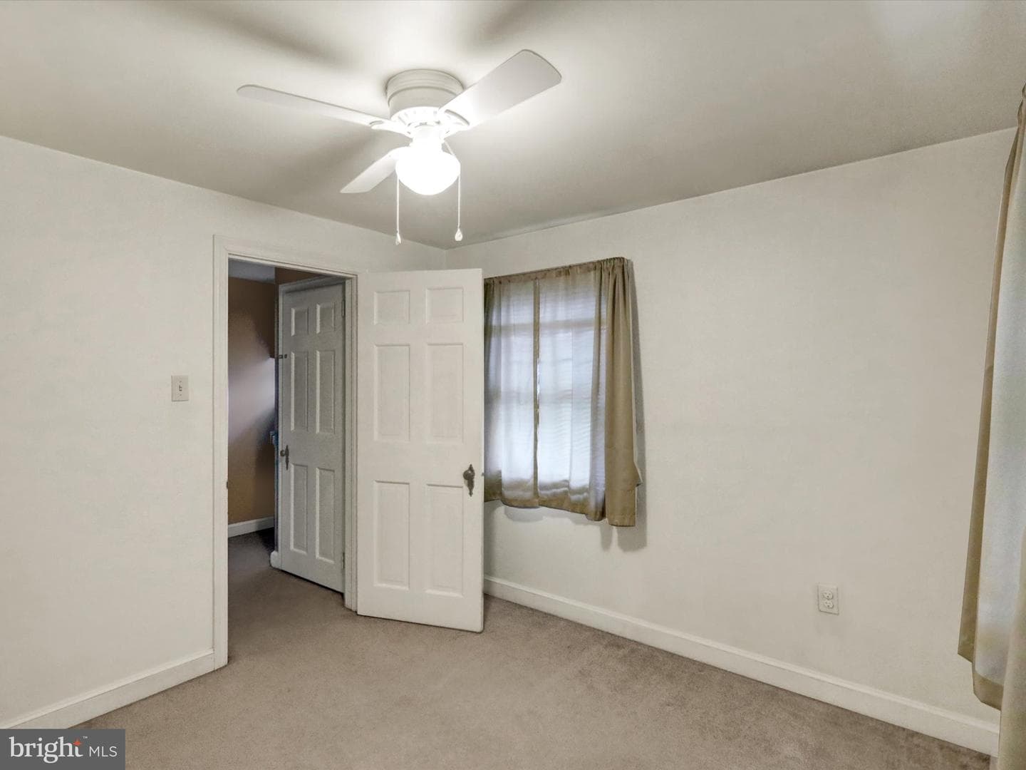 1411 College Avenue photo 17