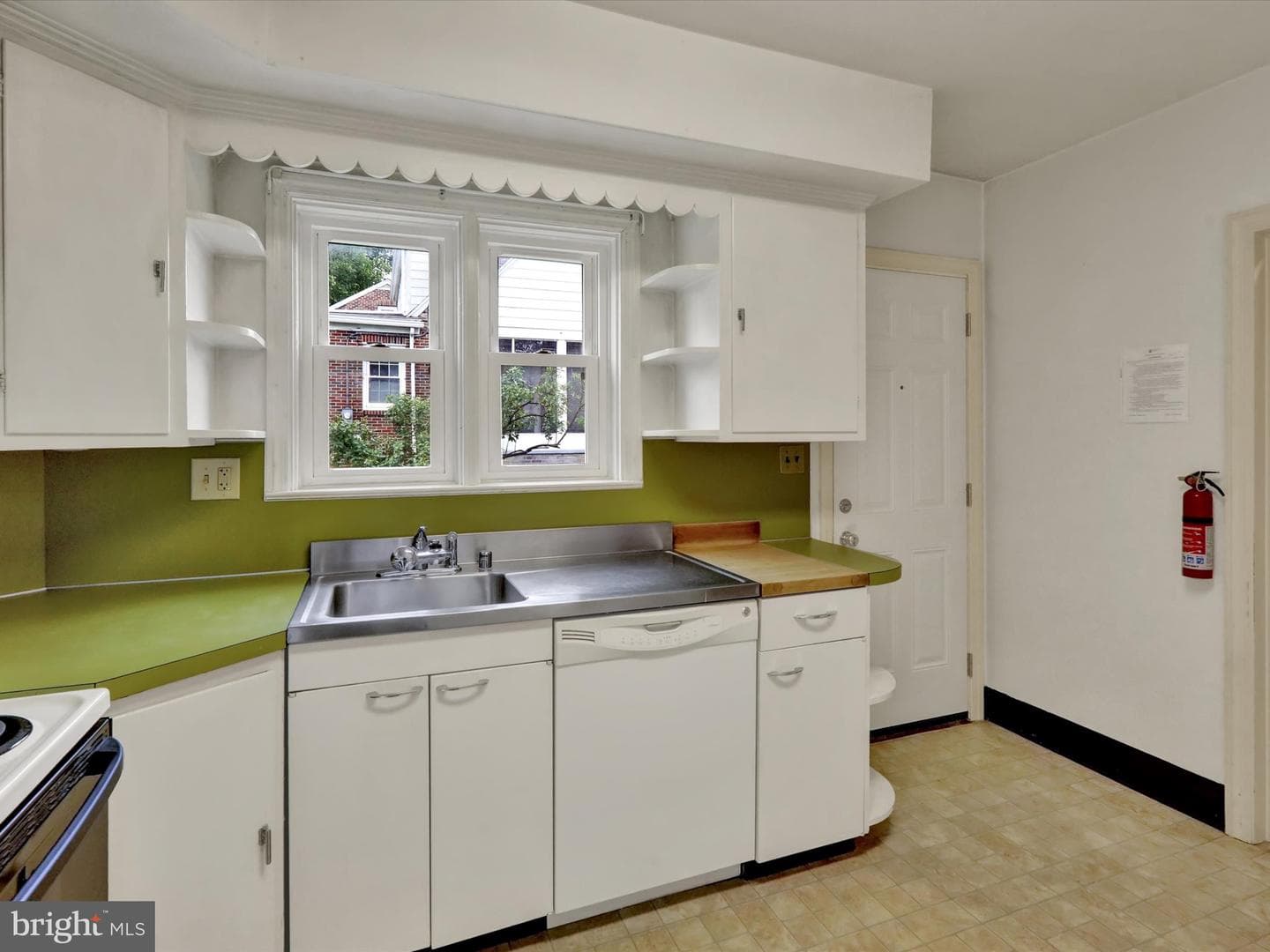 1411 College Avenue photo 4