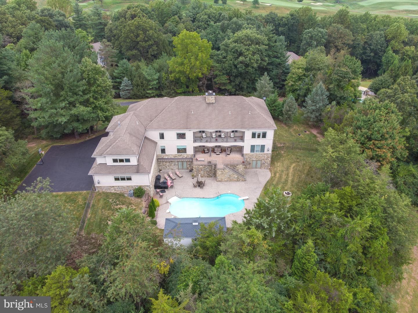 12 Chestnut Hill Drive photo 5