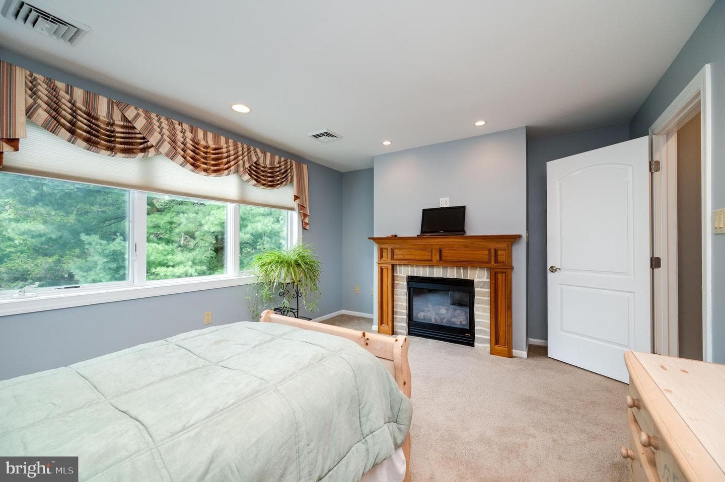 12 Chestnut Hill Drive photo 68