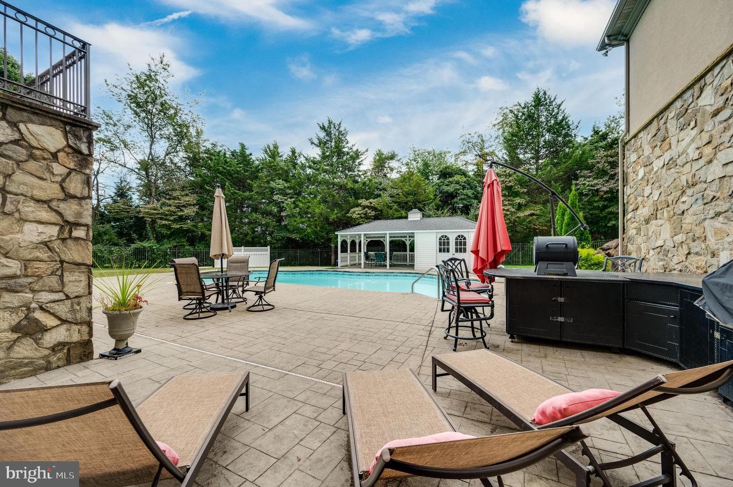 12 Chestnut Hill Drive photo 81
