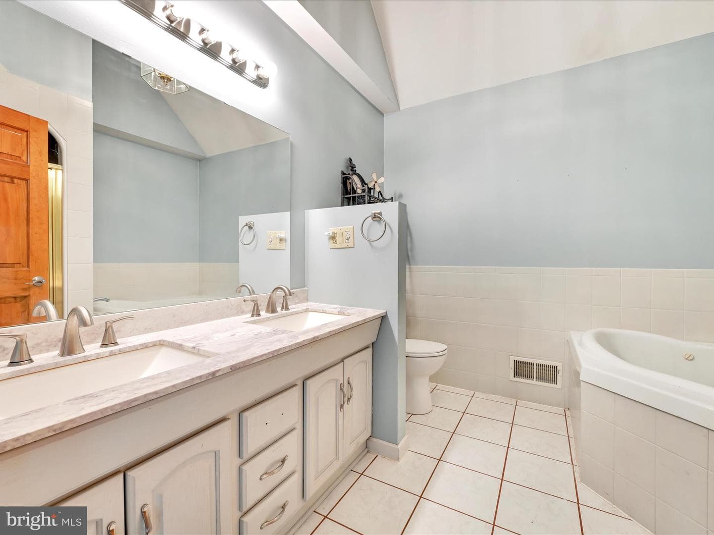 818 Green Hills Road photo 45