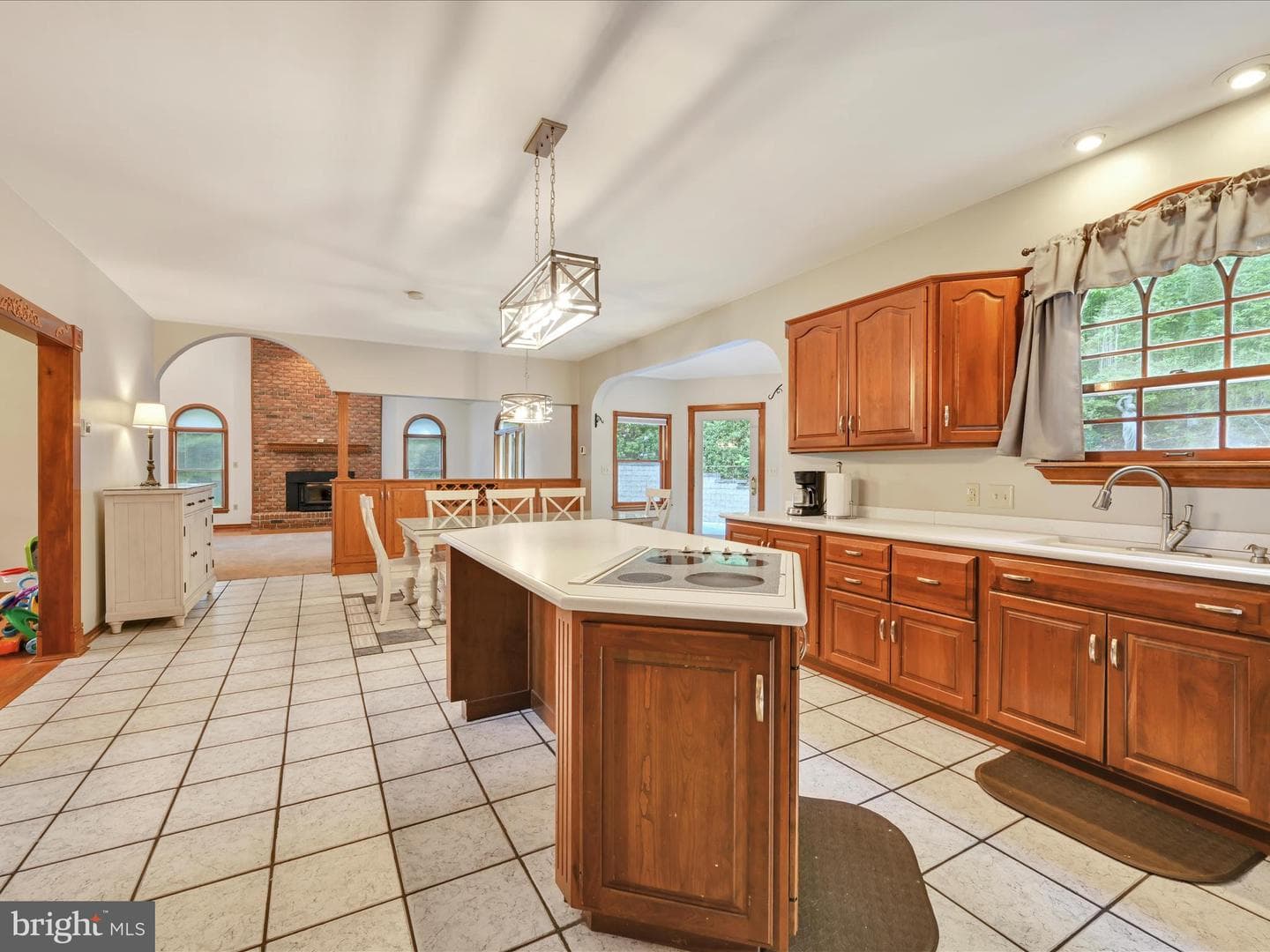 818 Green Hills Road photo 9