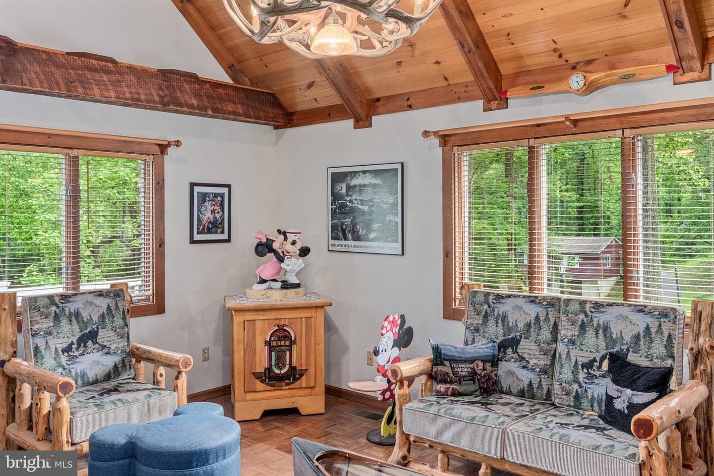 2033 Weisstown Road photo 12