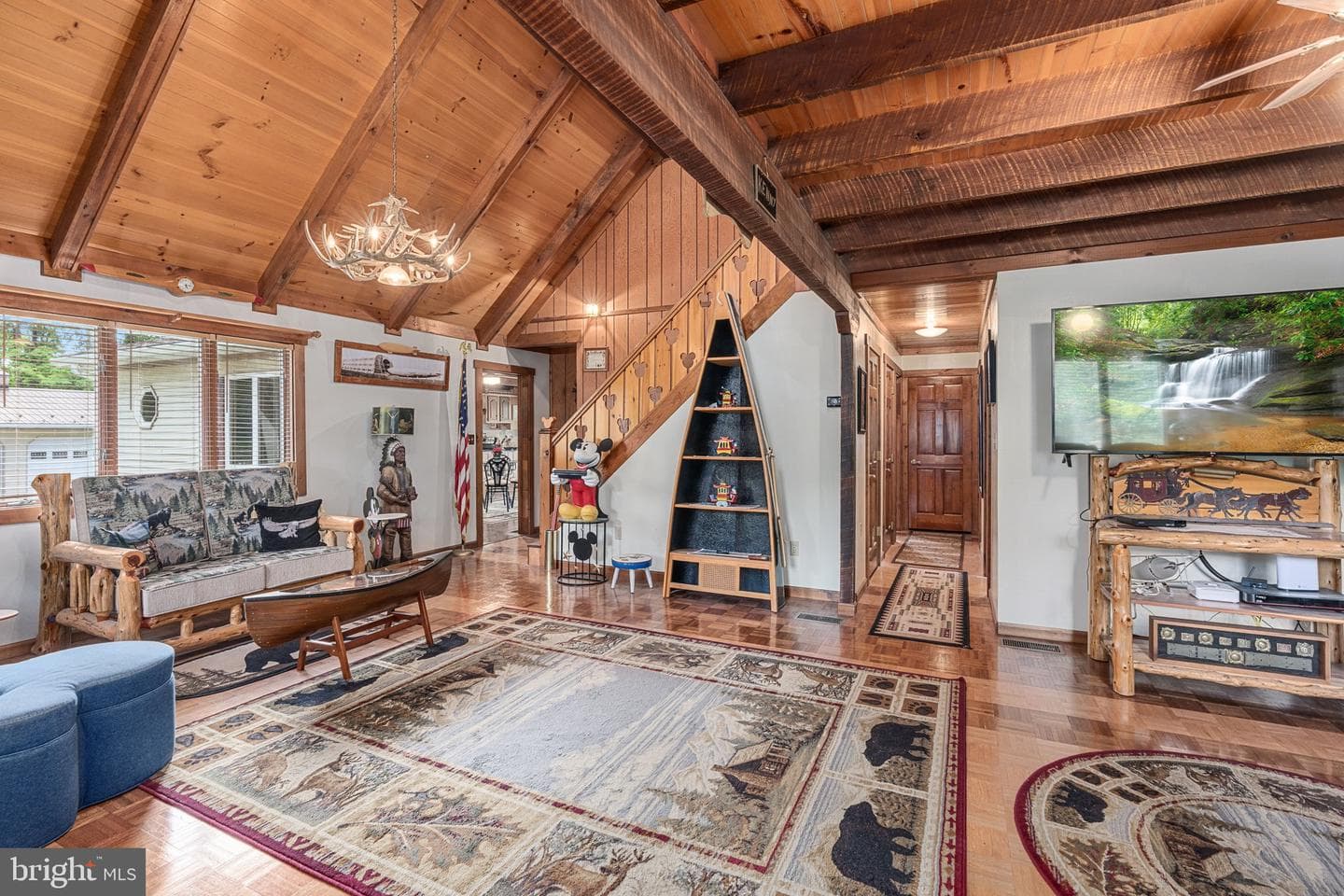 2033 Weisstown Road photo 13