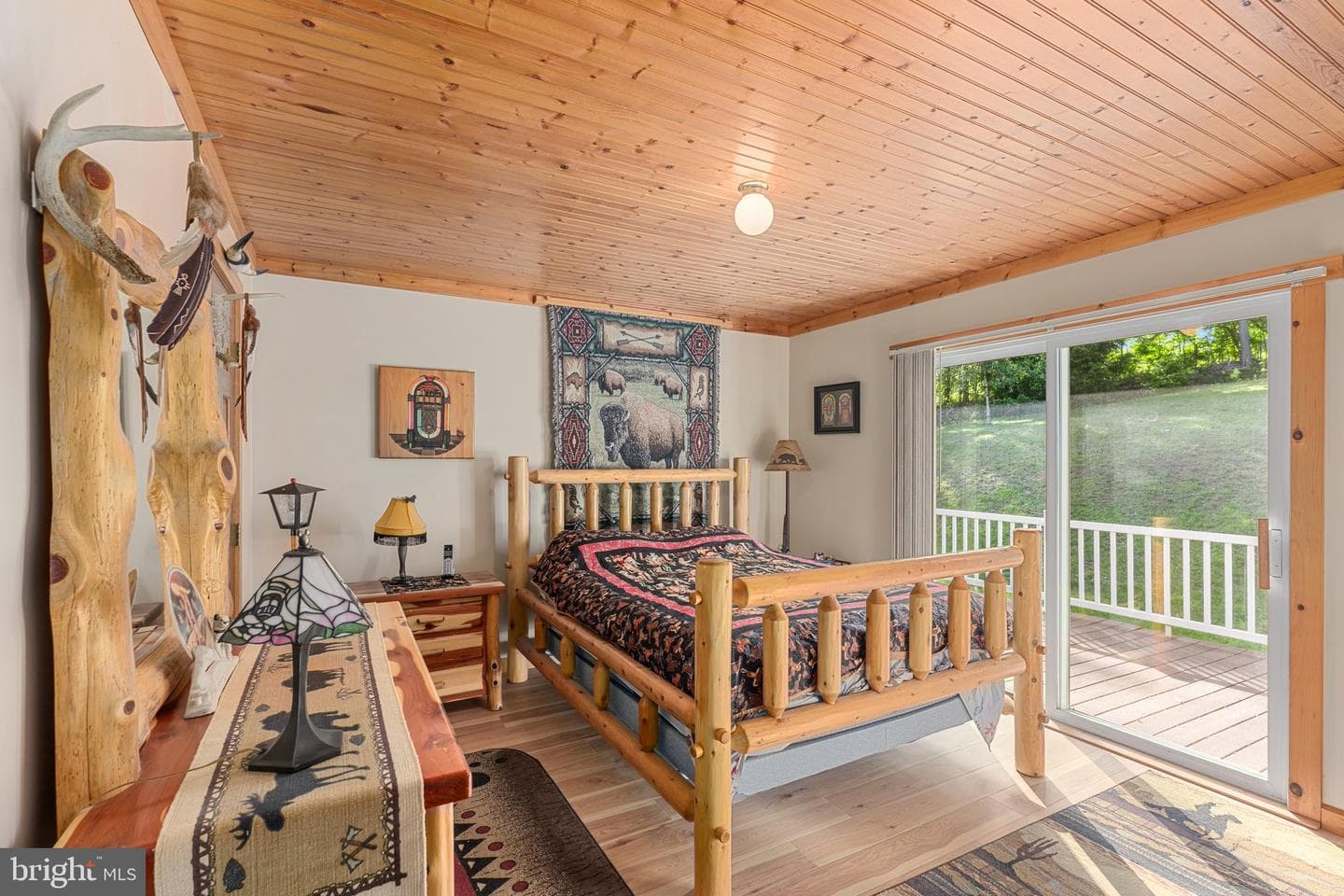 2033 Weisstown Road photo 32