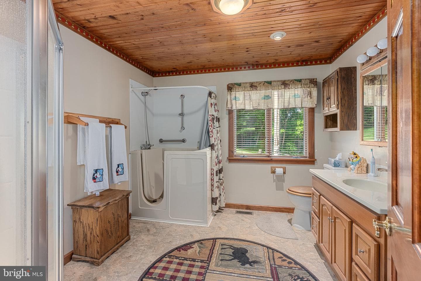 2033 Weisstown Road photo 35