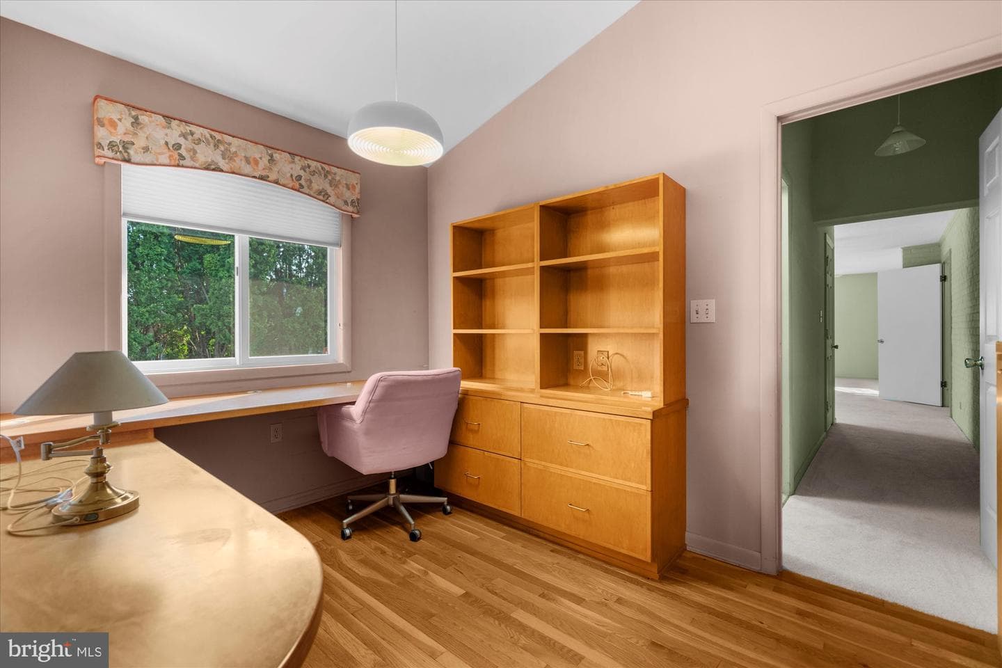 464 E Walnut Street photo 13