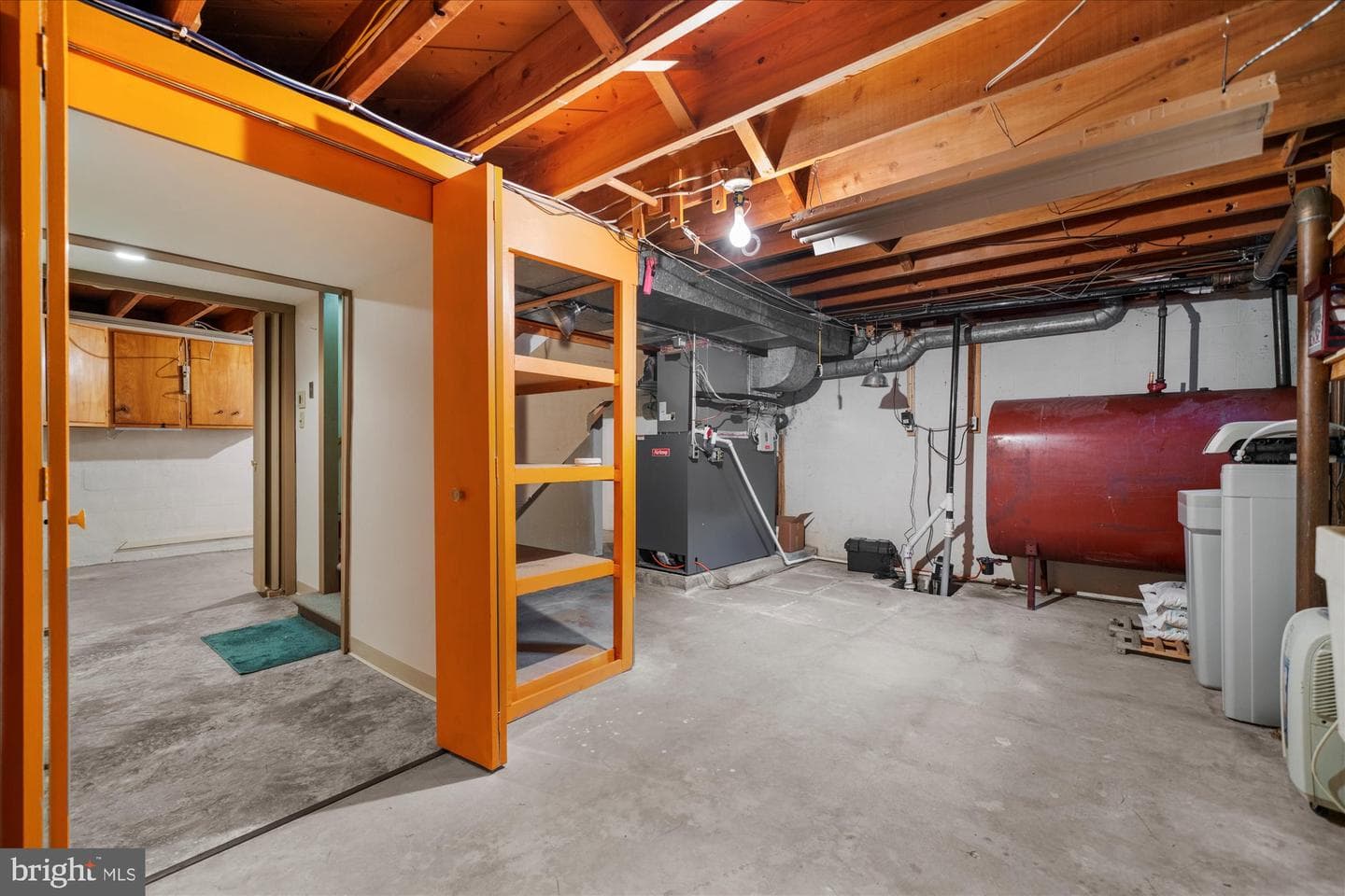 464 E Walnut Street photo 25