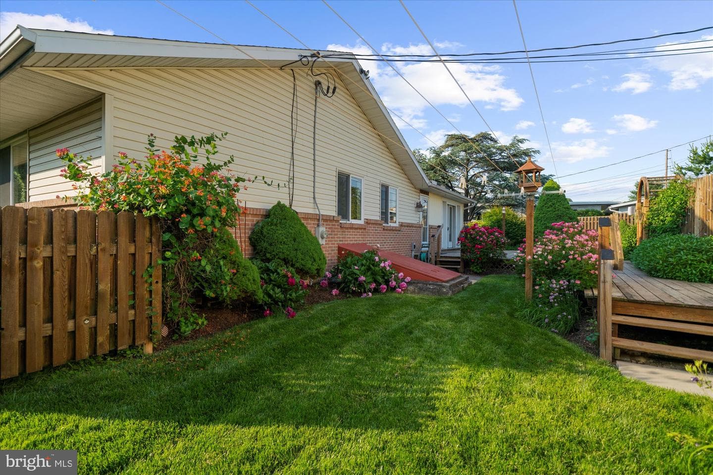 464 E Walnut Street photo 36