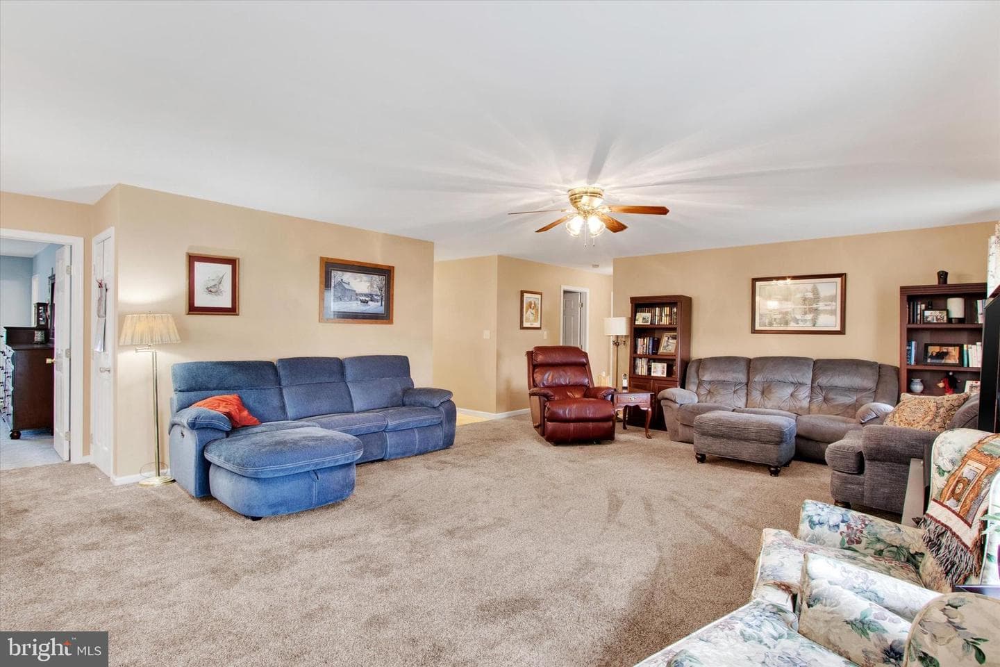 60 Walnut Drive W photo 11
