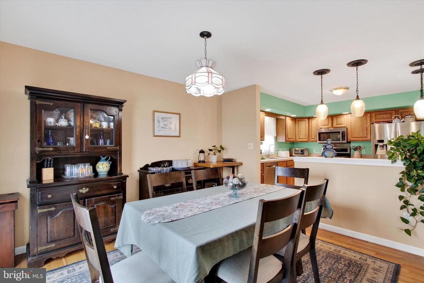 60 Walnut Drive W photo 9