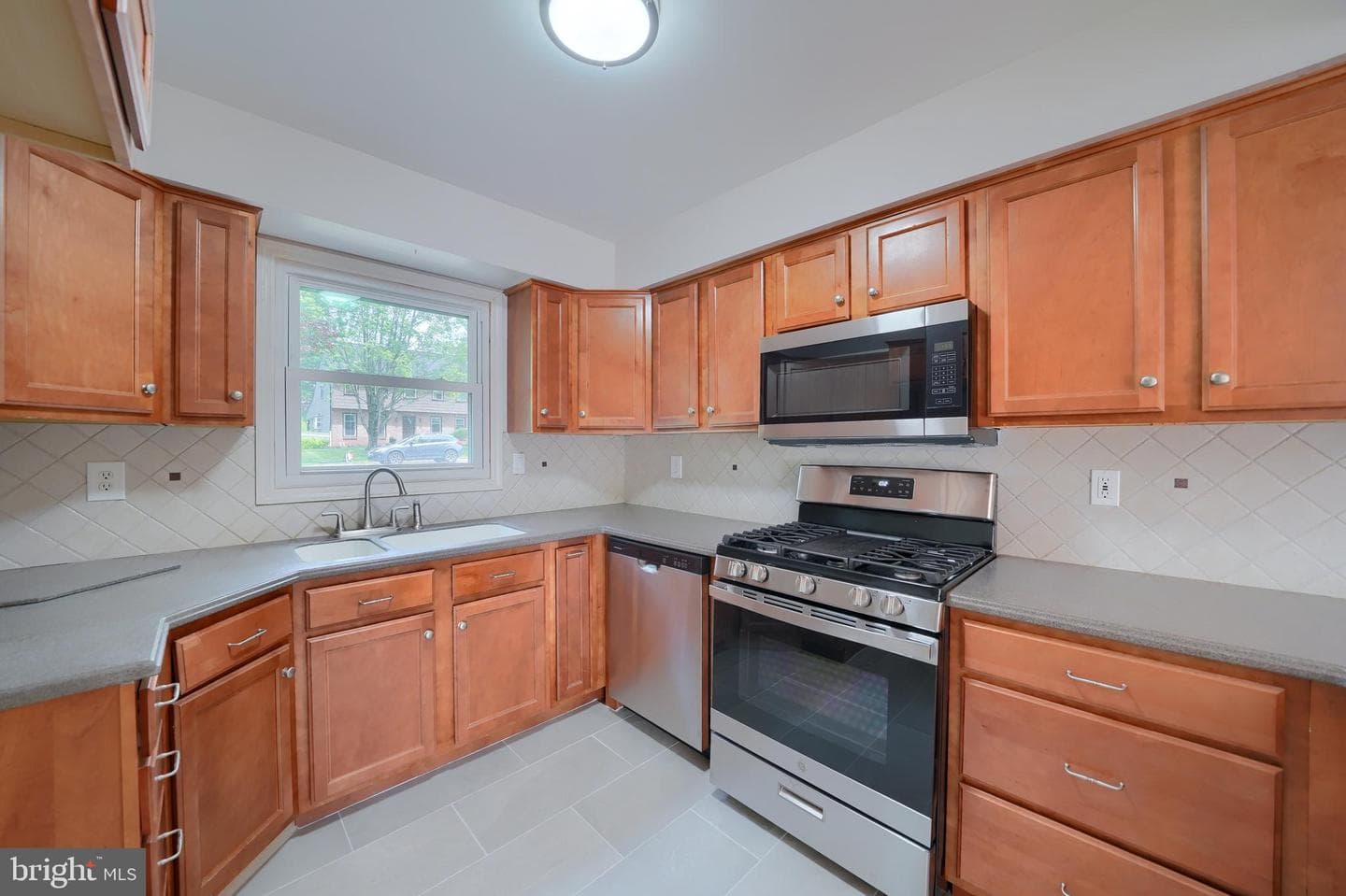 4684 Pheasant Run photo 25