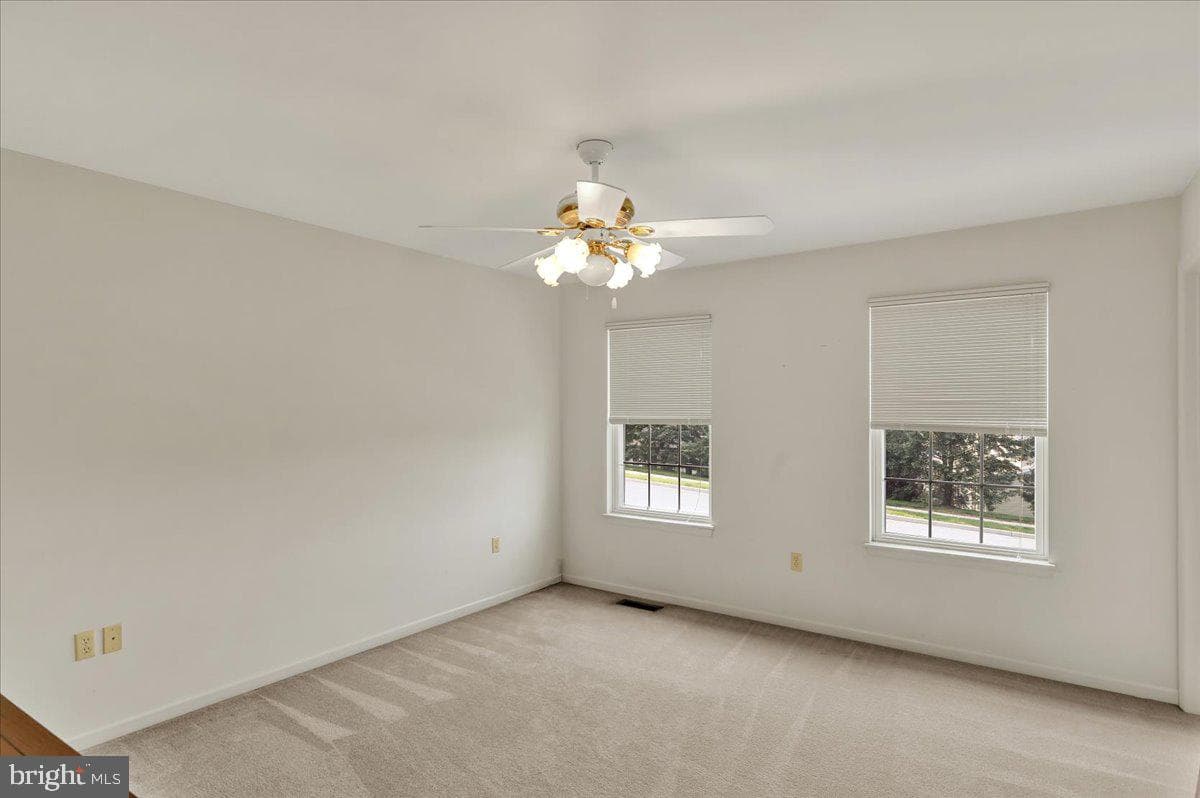 203 Barrington Drive photo 32