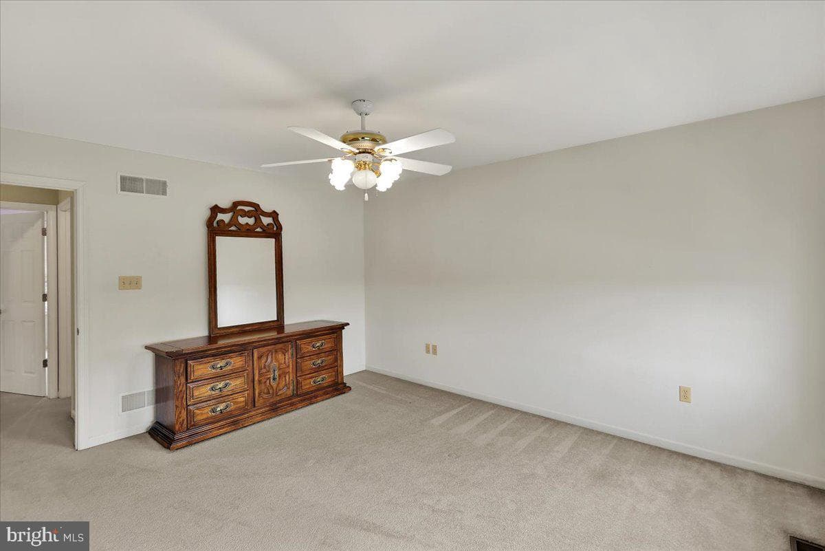 203 Barrington Drive photo 33