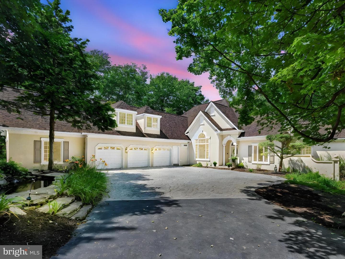 1035 Hill Road photo 2