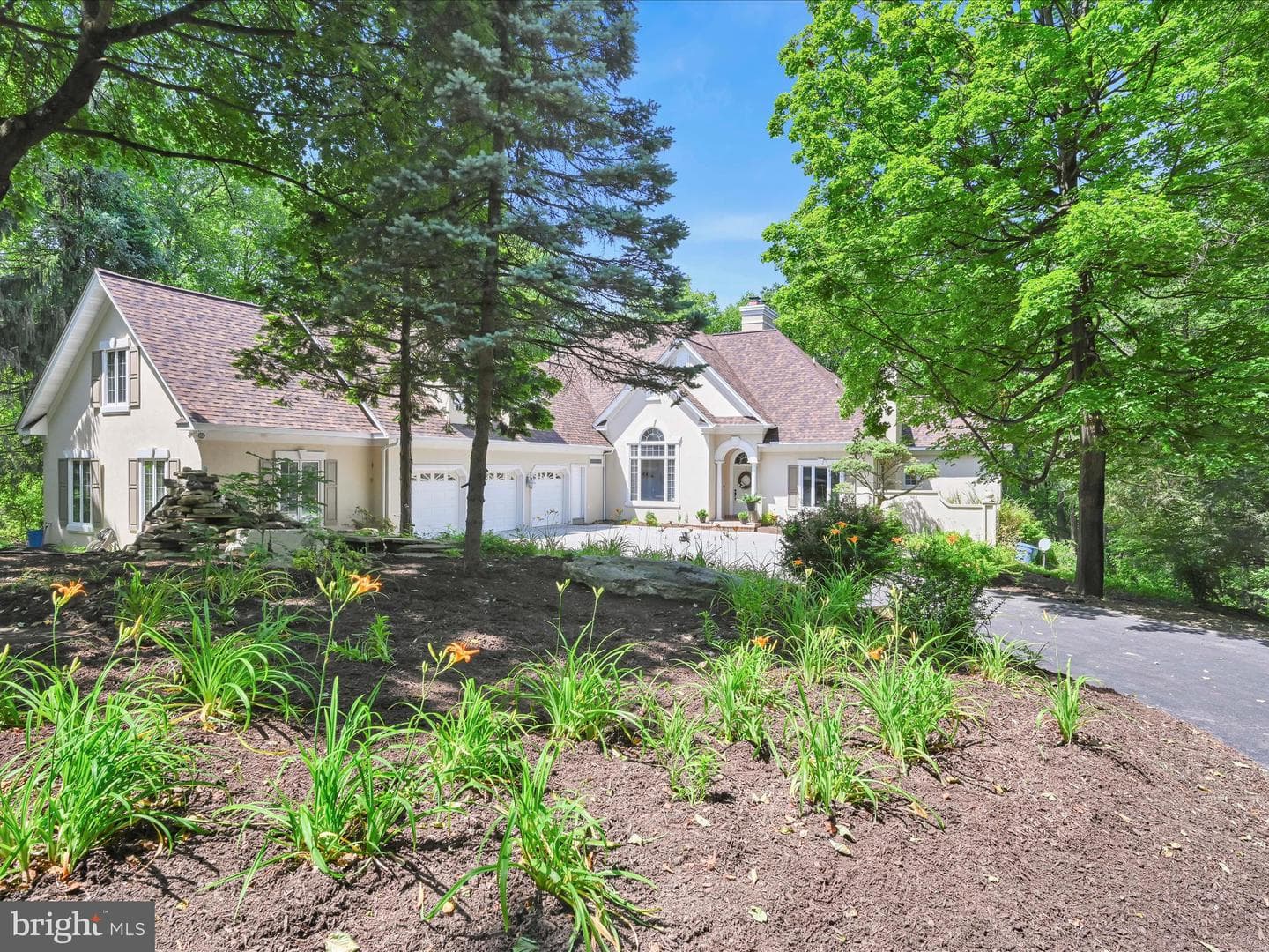 1035 Hill Road photo 5
