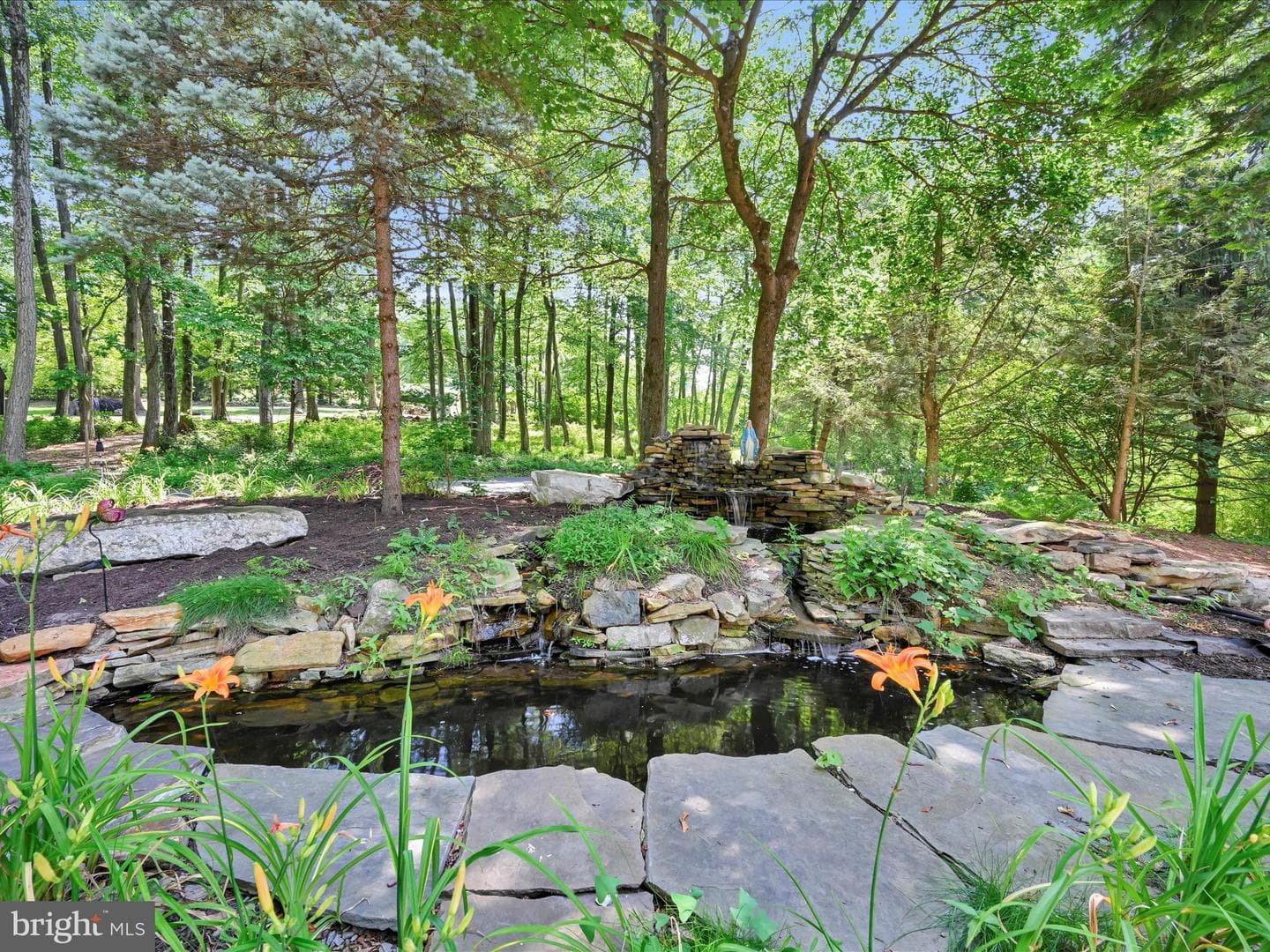 1035 Hill Road photo 7