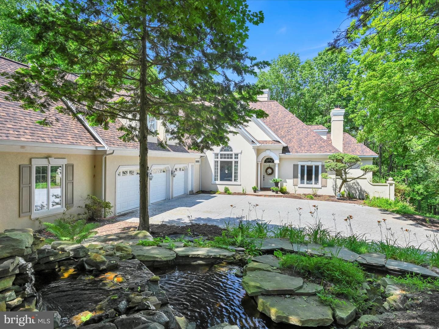 1035 Hill Road photo 8