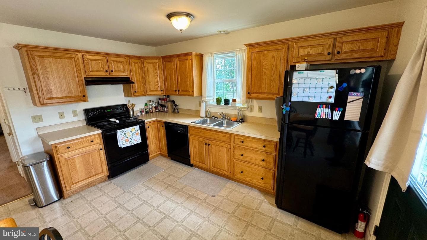 430 Carroll Street photo 8