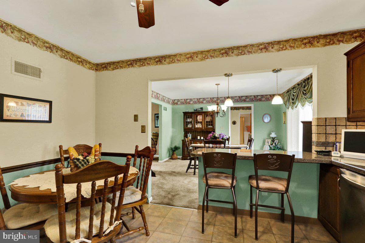 565 Shelbourne Road photo 13
