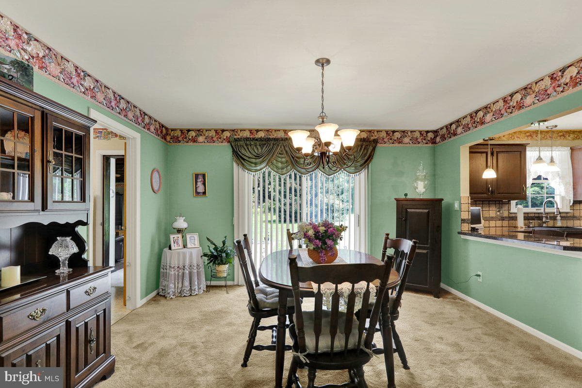 565 Shelbourne Road photo 16