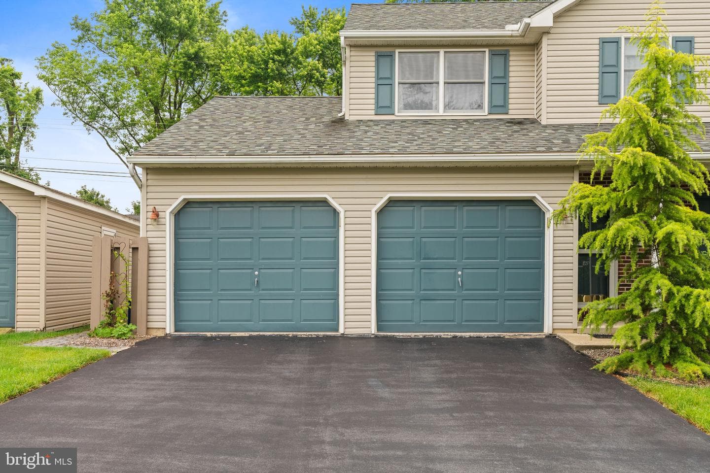 1036 Boeshore Circle photo 3