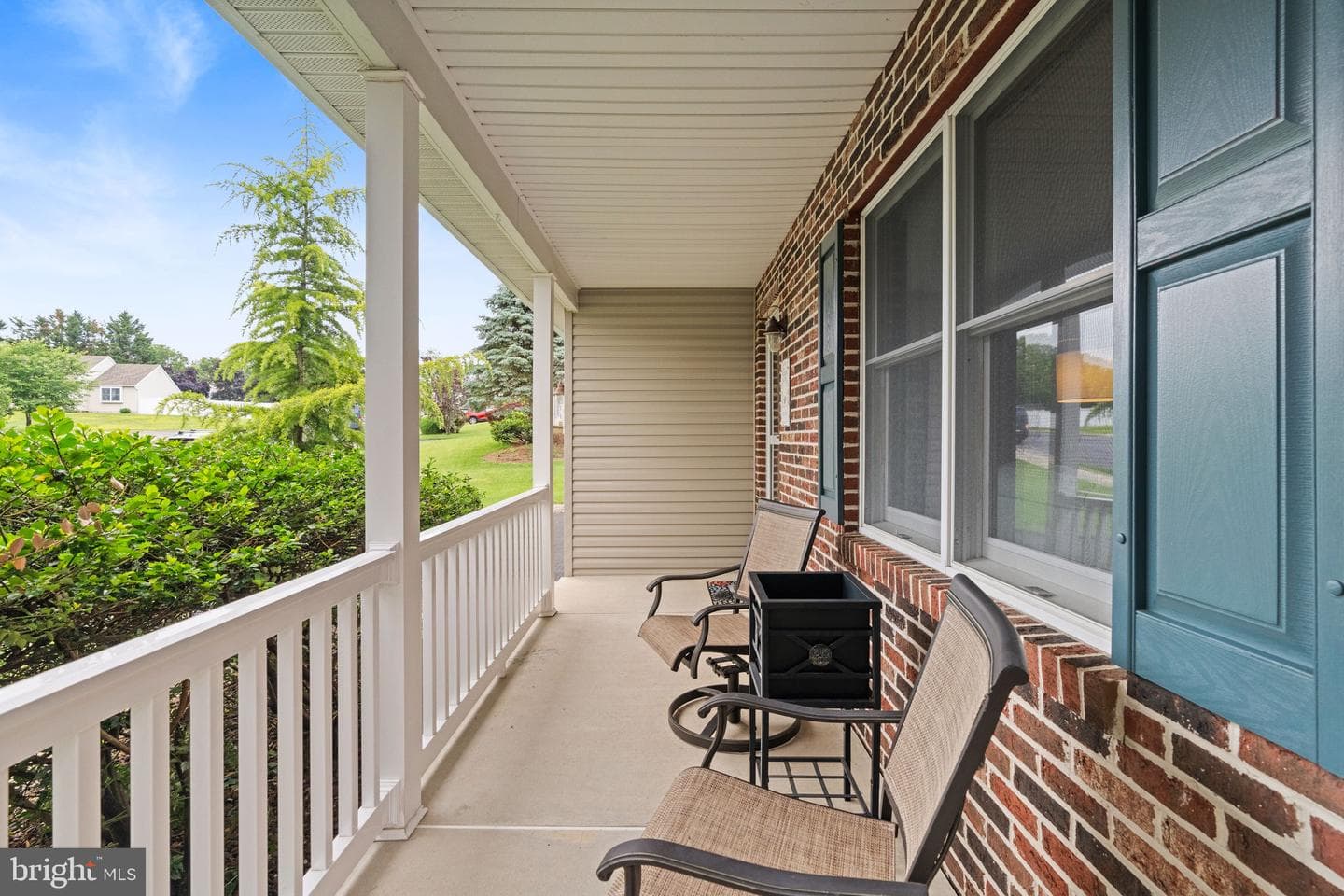 1036 Boeshore Circle photo 4