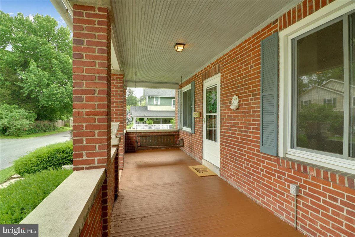 54 Norman Street photo 2