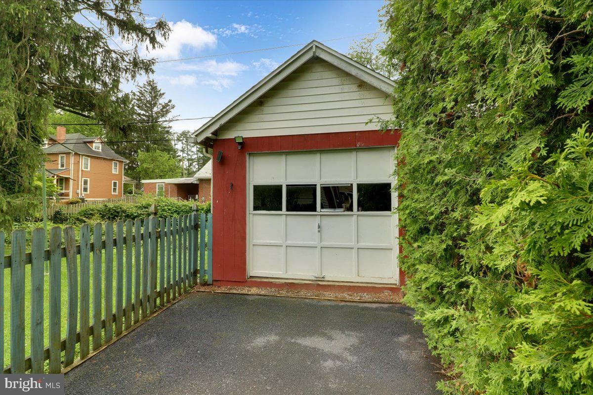 54 Norman Street photo 5