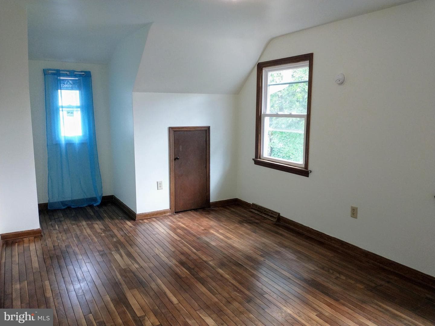 512 Mifflin Boulevard photo 36