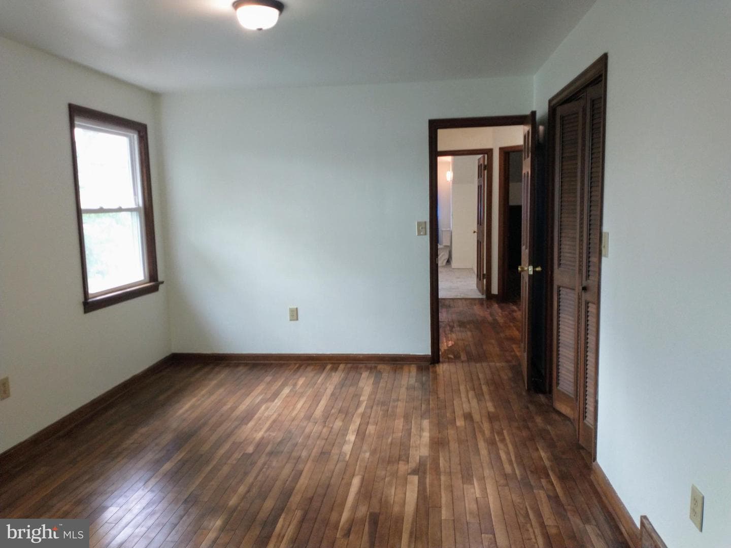 512 Mifflin Boulevard photo 38