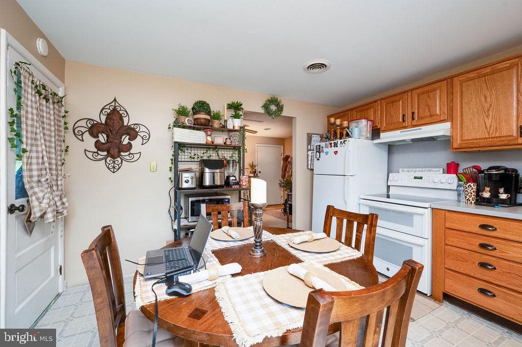 2170 Reading Blvd photo 21