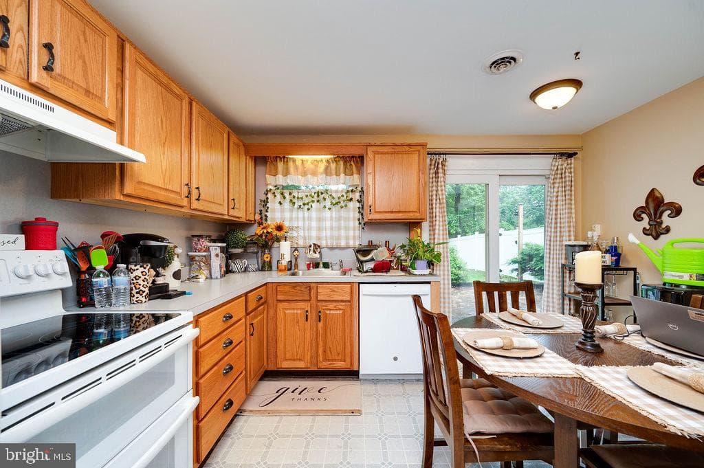 2170 Reading Blvd photo 25