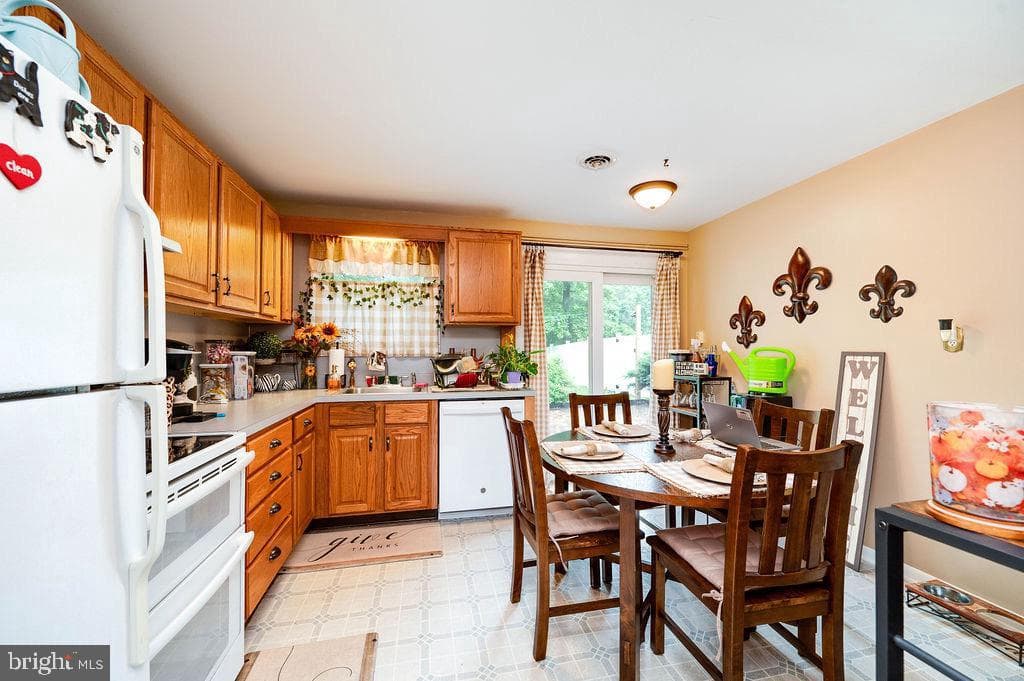 2170 Reading Blvd photo 27