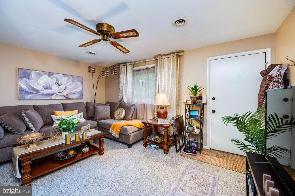2170 Reading Blvd photo 32