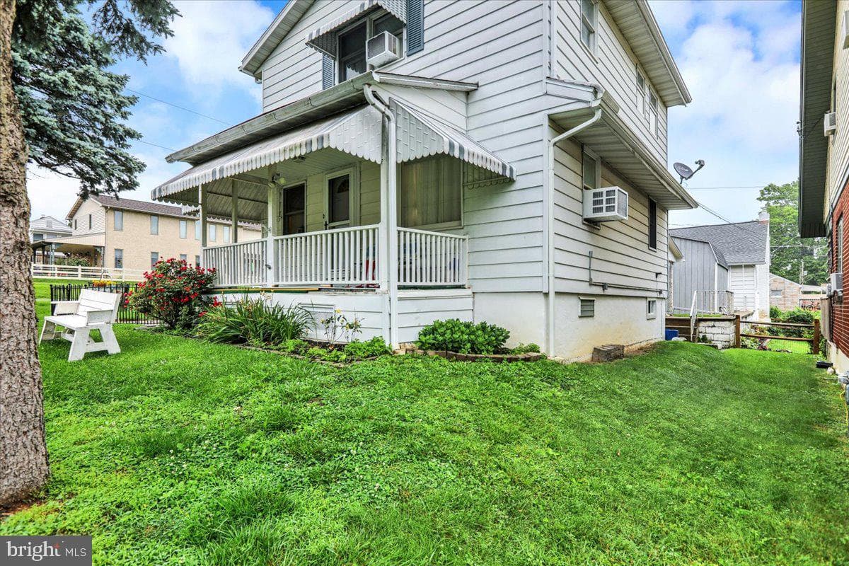 325 Summit Avenue photo 29