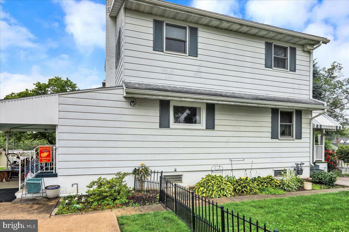 325 Summit Avenue photo 30