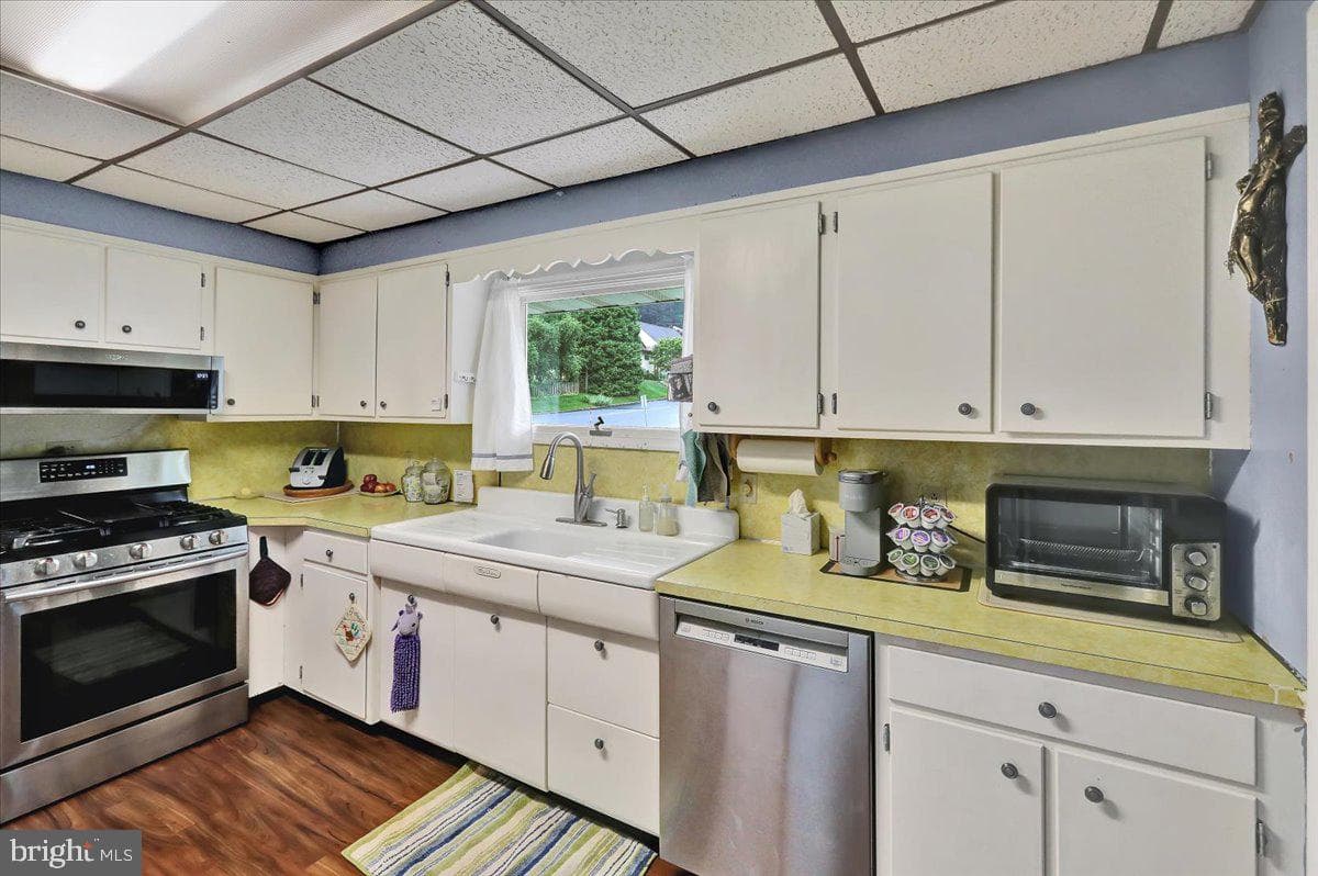 325 Summit Avenue photo 4