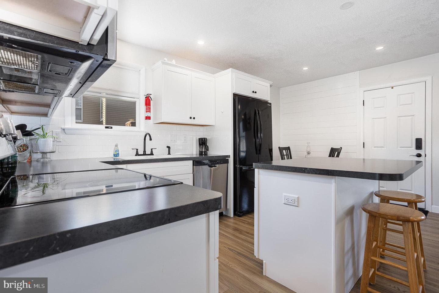 421 Carroll Street photo 10
