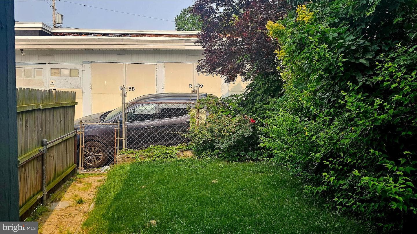 1032 N 4th Street photo 27