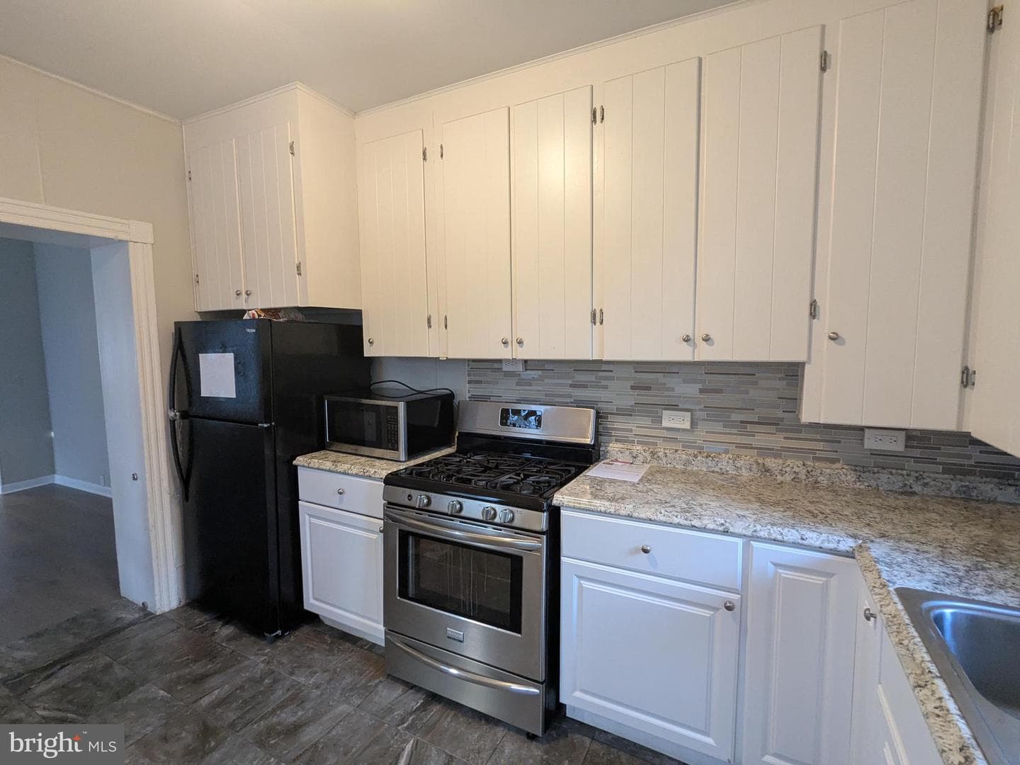 4133 Penn Avenue photo 26