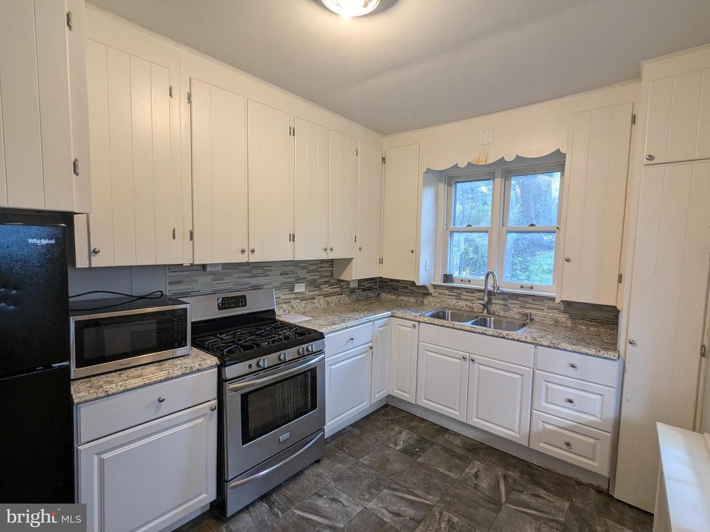 4133 Penn Avenue photo 27
