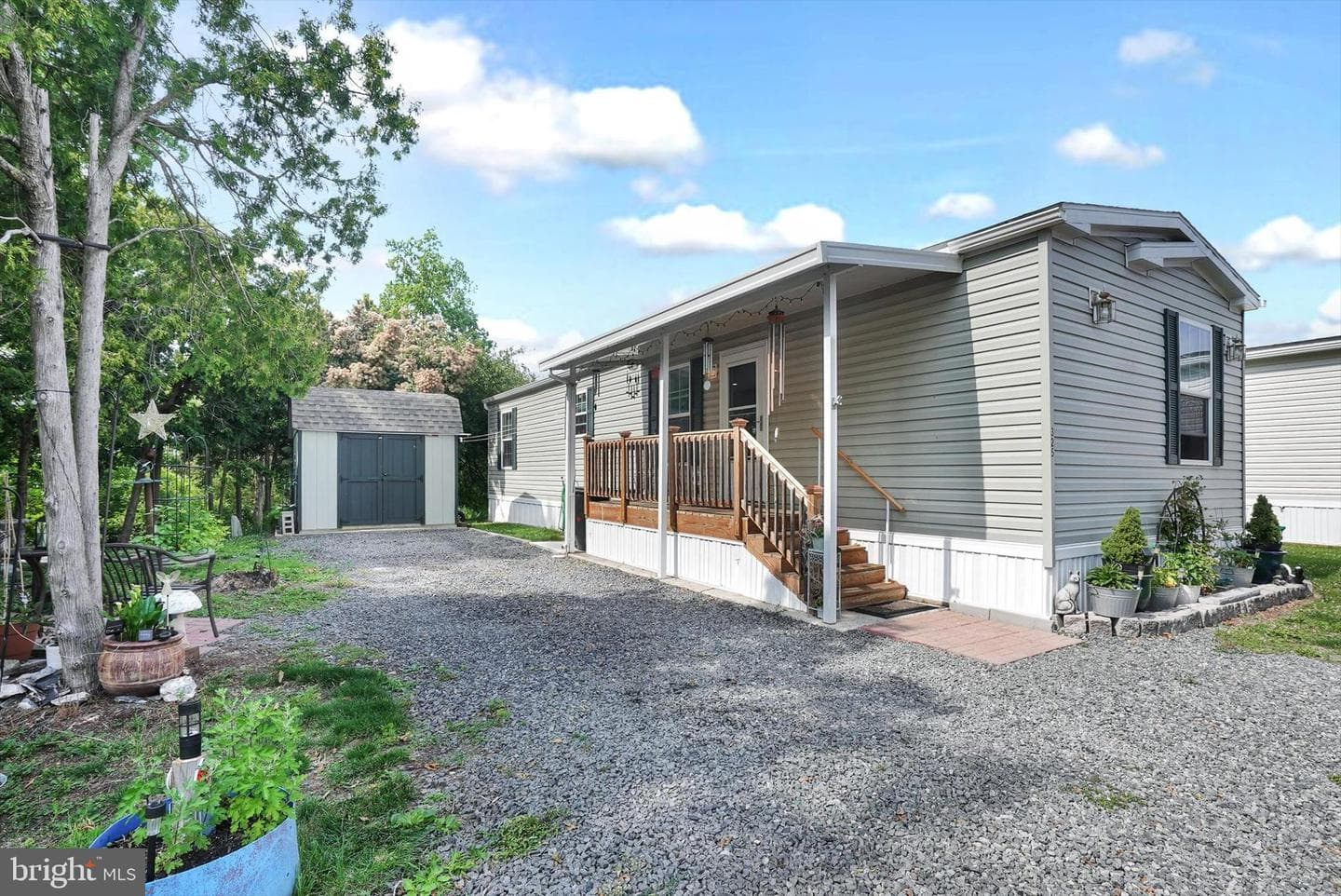 325 Bordic Road photo 3