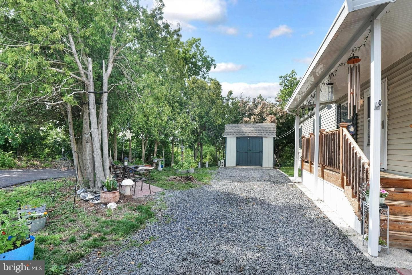 325 Bordic Road photo 4