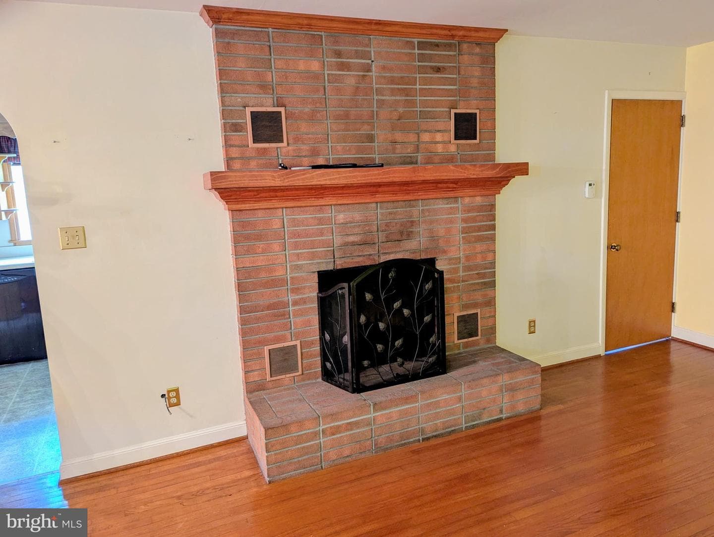 201 N Linden Street photo 4