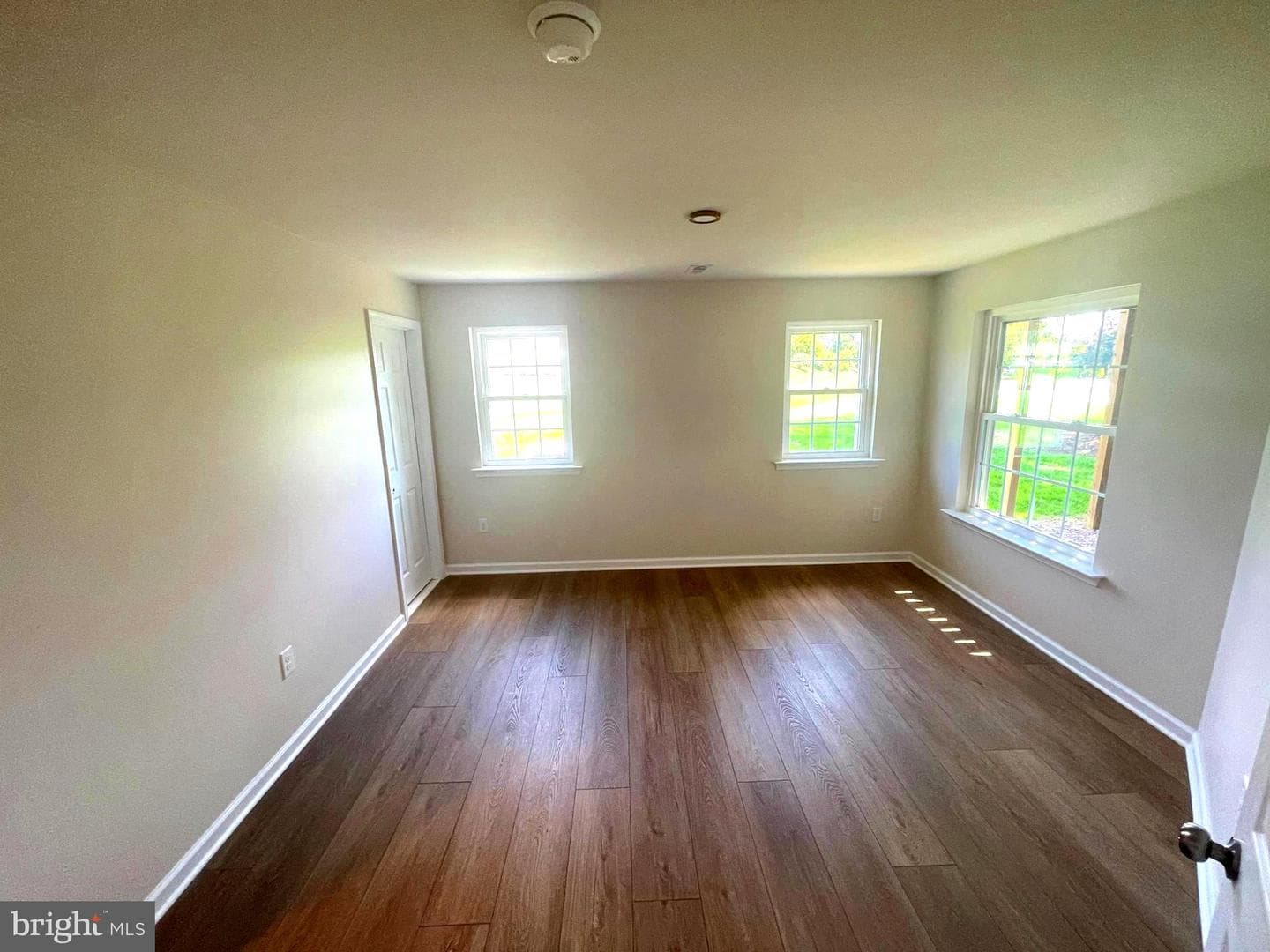 101 Lexington Way photo 11